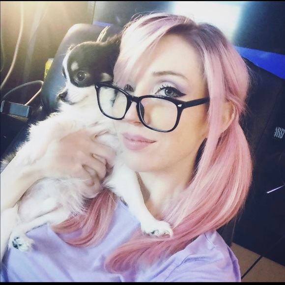 Meet your Posher, Lady - Picture 1 of 1